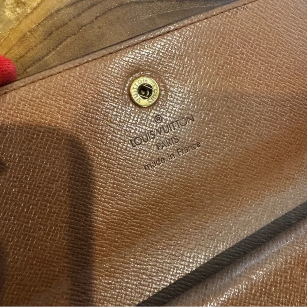 Louis Vuitton beautiful
monogram
international long wallet vintage preloved - Picture 10 of 13